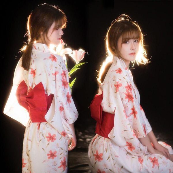 kimono fleuri rouge long japonais