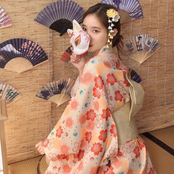 kimono japonais fleurs kitsune